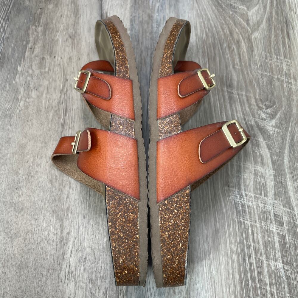 Madden Girl 8 M Leather Slides Brown Gold Buckle Criss Cross Slip on Sandals - Picture 3 of 13